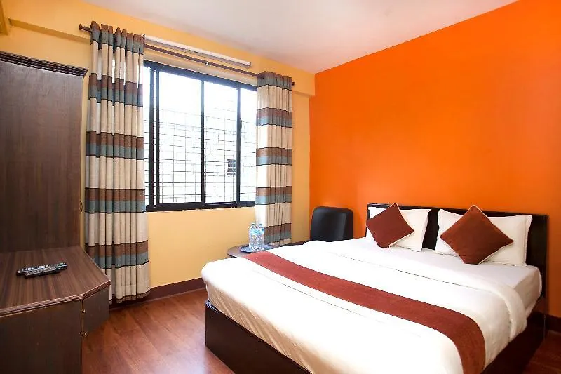 Oyo 381 Hotel Pashupati Plaza Kathmandu 2*,  Nepal